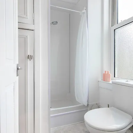 Stylish Studio Near Beach Edinburgh Exterior photo
